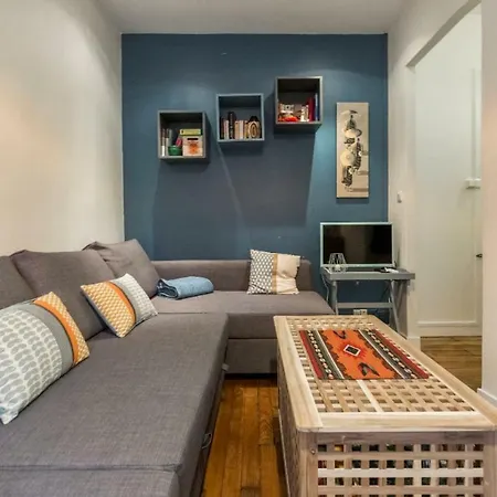 Typical Parisian Flat Near Belleville By Easybnb